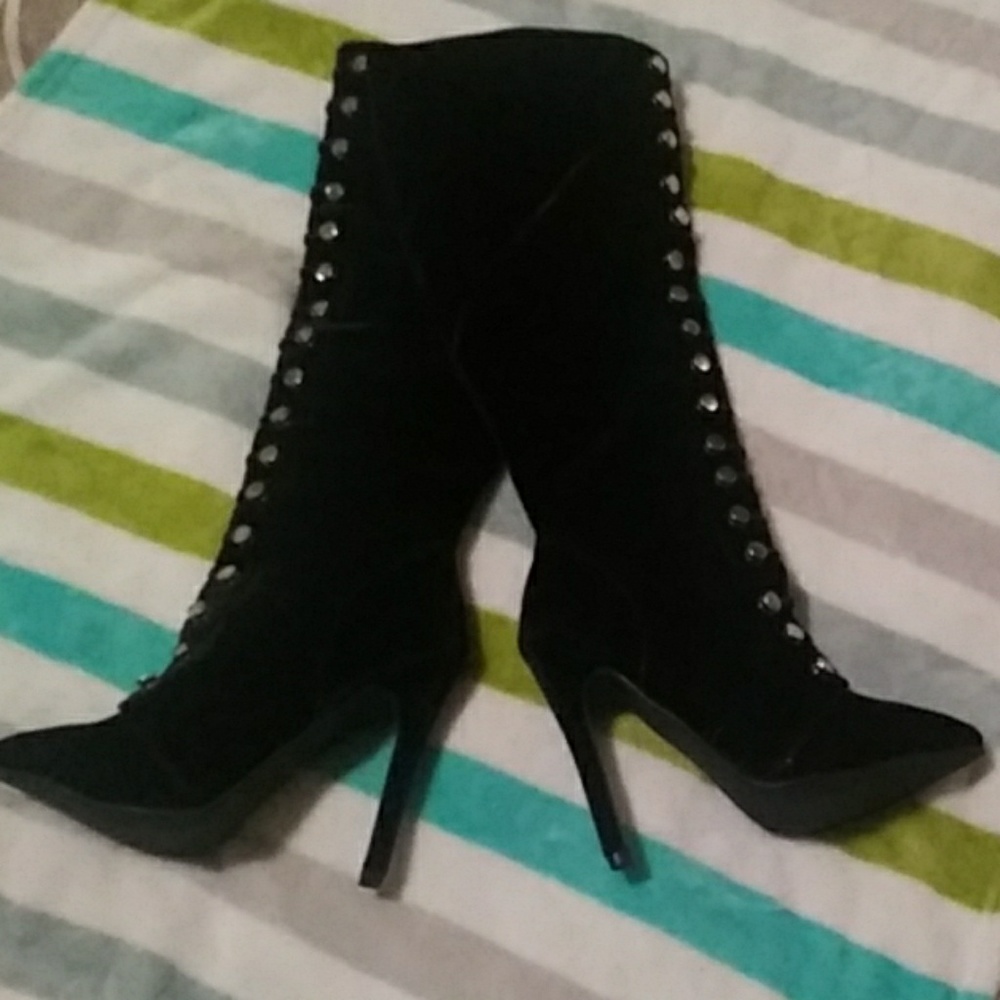 Just Fab black heeled boots - Picture 3 of 3